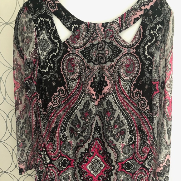 Cleo Beautiful Paisley Pattern with Cut Outs, Lining and Sheer Overlay - Picture 1 of 13